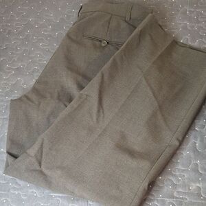 Investments Gray Trousers size 10 short